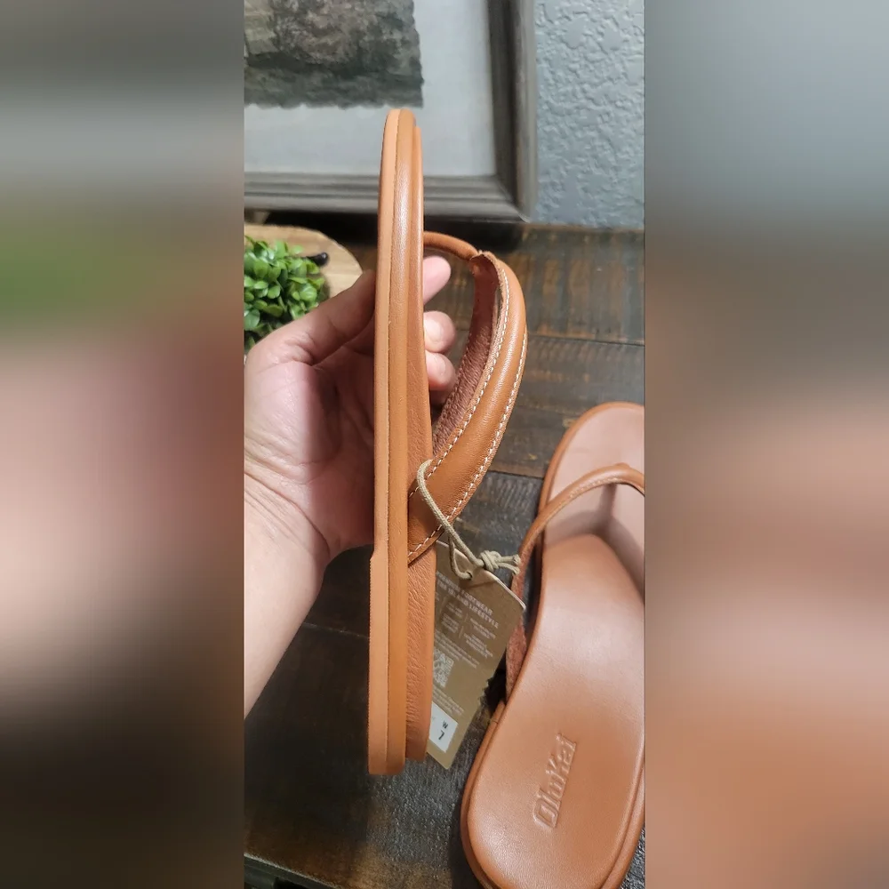 OLUKAI Tiare Fox Leather Flip Flops Size 7 - Picture 10 of 15